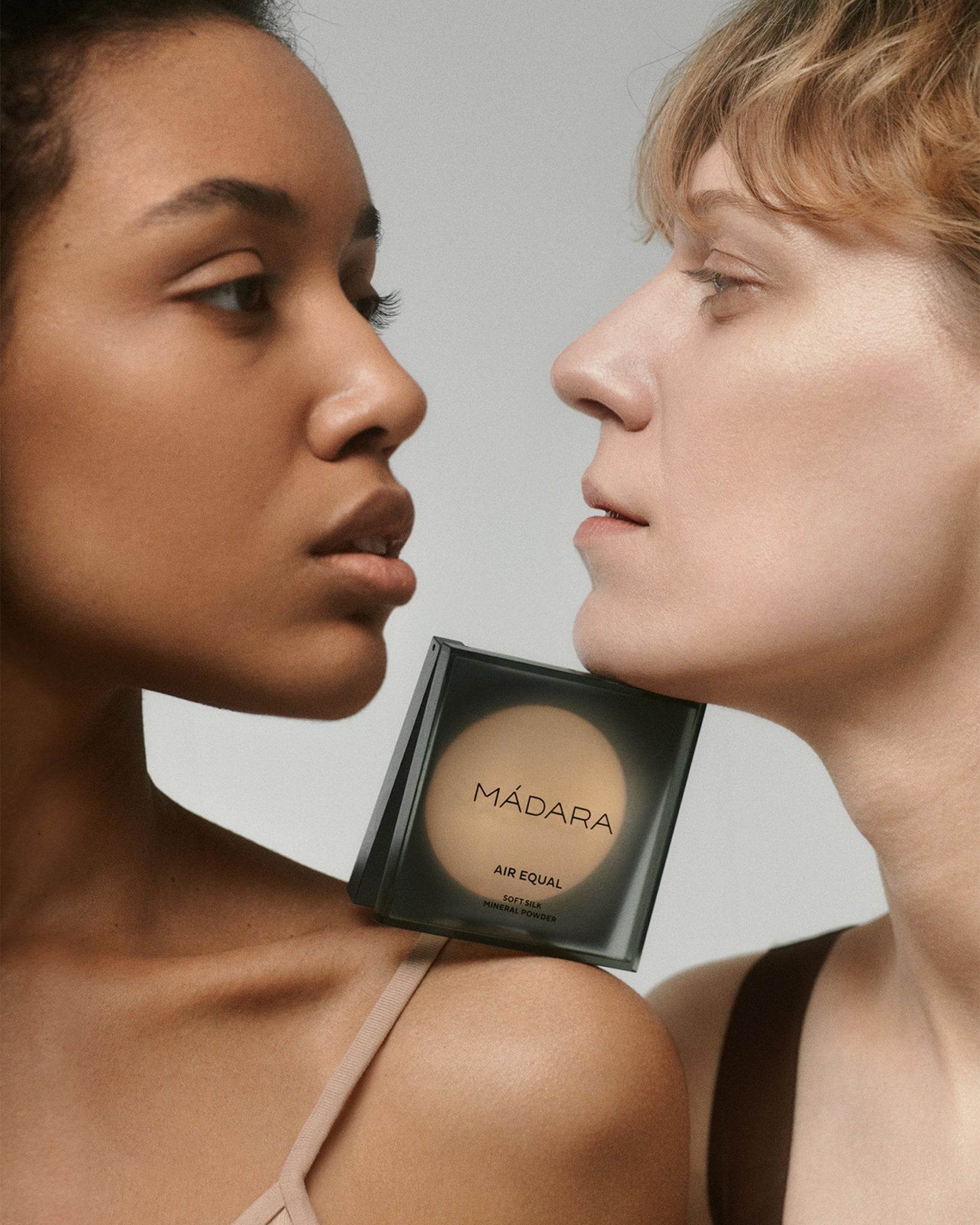 MÁDARA Organic Skincare mineral powder A6803 product photo on plain background.