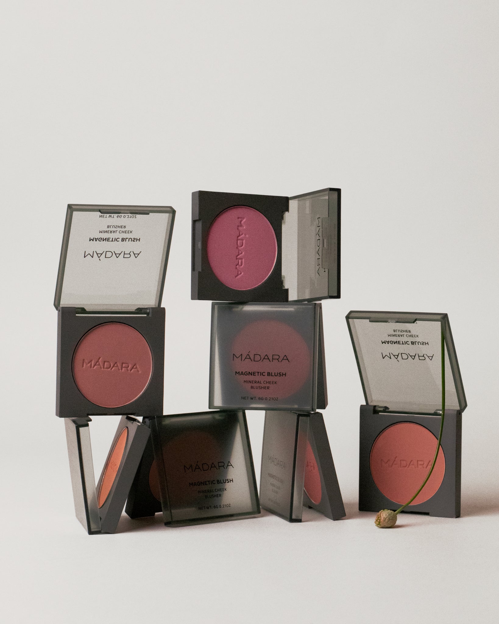 MÁDARA Organic Skincare mineral cheek blushers A6822 product photo on plain background.