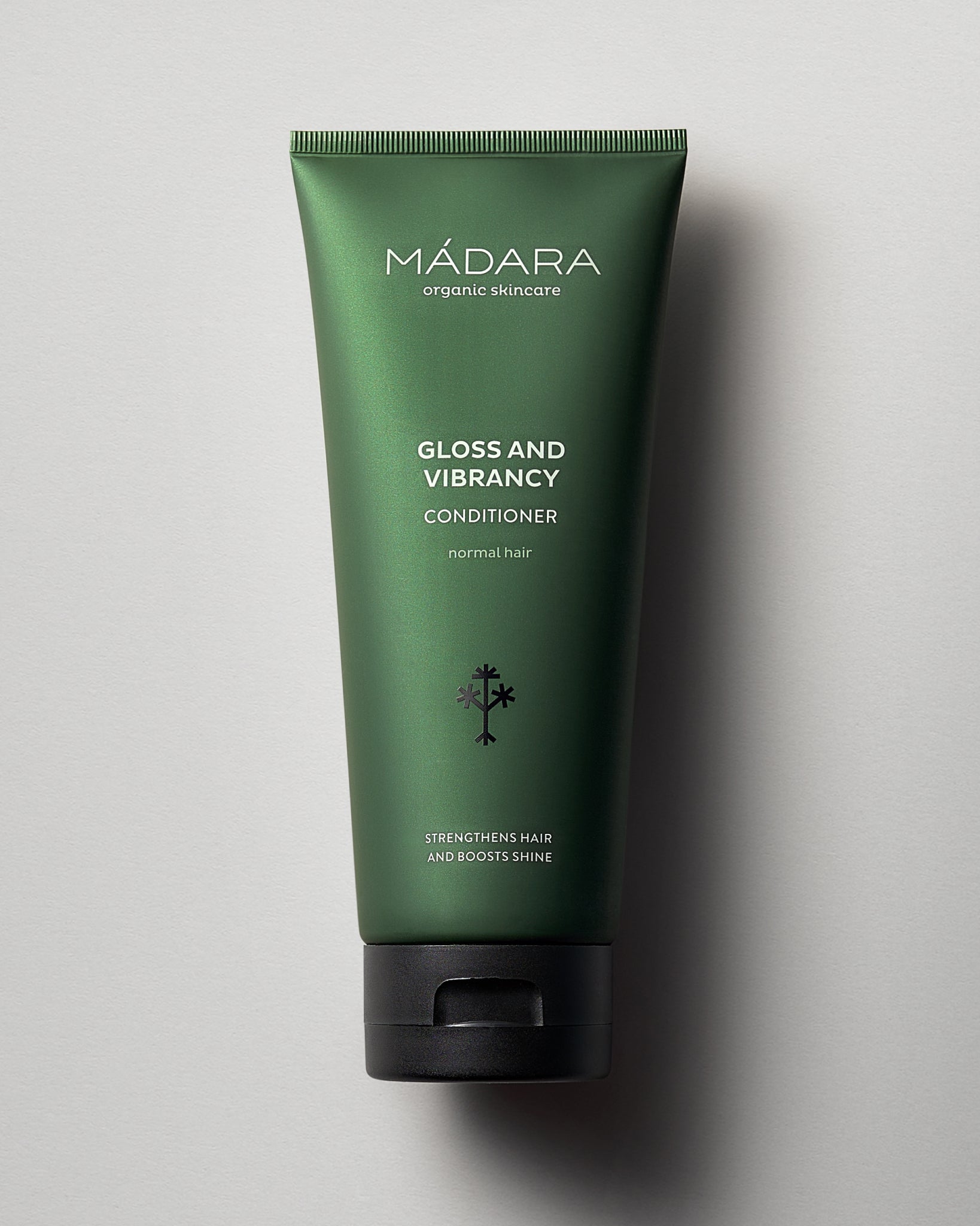 MÁDARA Organic Skincare conditioner for all hair types A4053 conditioner product photo on plain background.