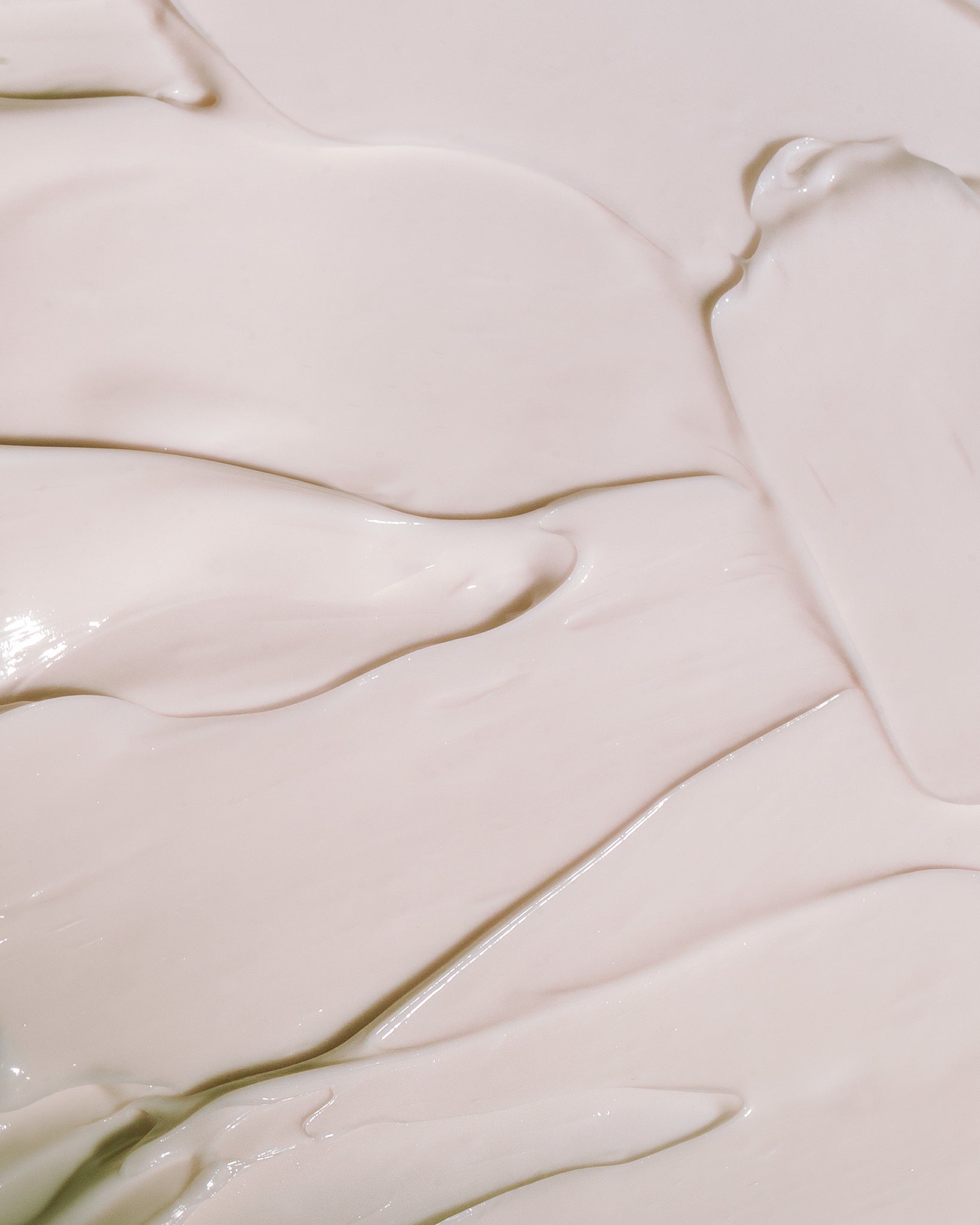 Texture close-up of MÁDARA Organic Skincare body cream madara A1115 face cream �swatch demonstrates consistency and finish.