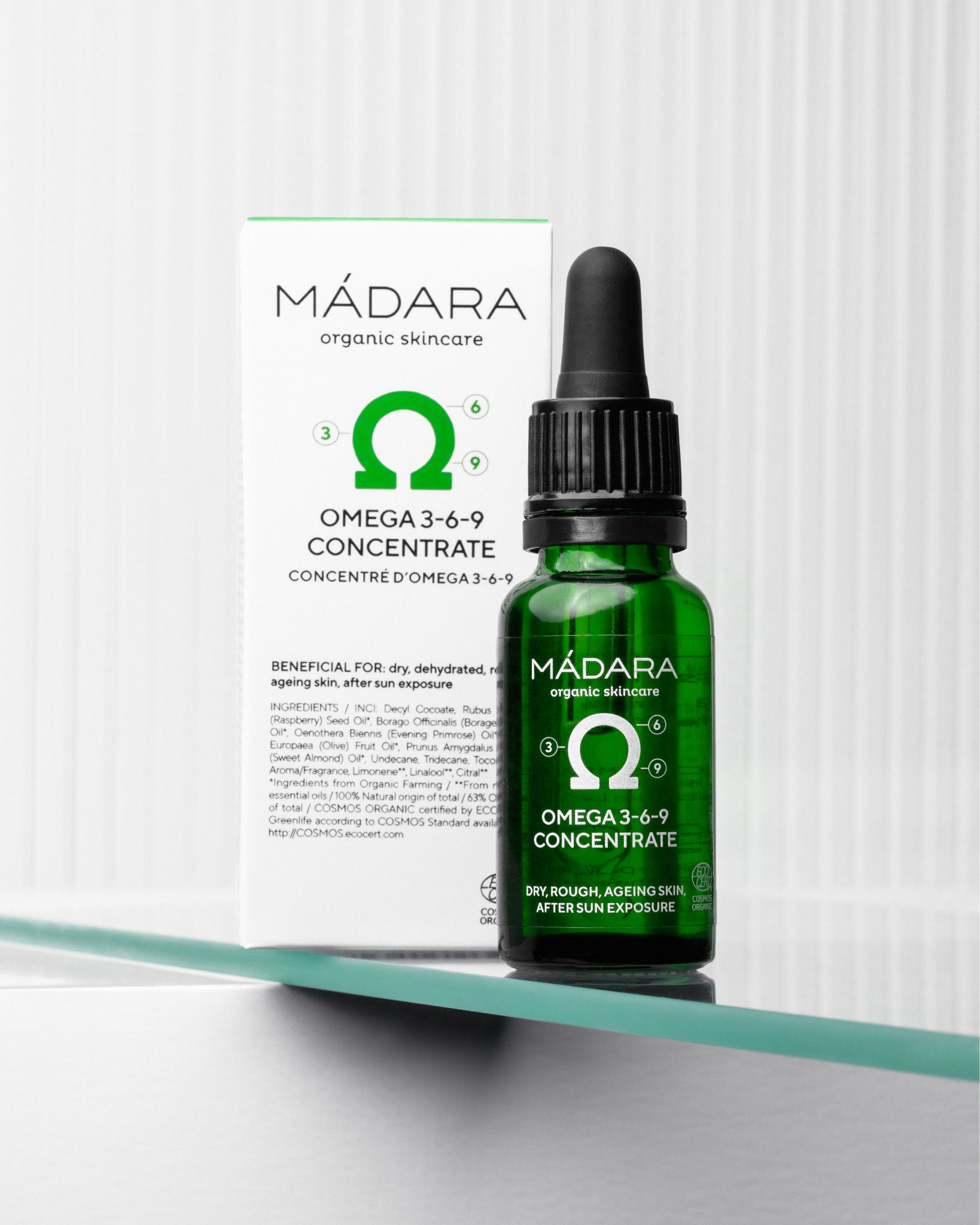 MÁDARA Organic Skincare concentrate for dry skin A3263 product photo on plain background.