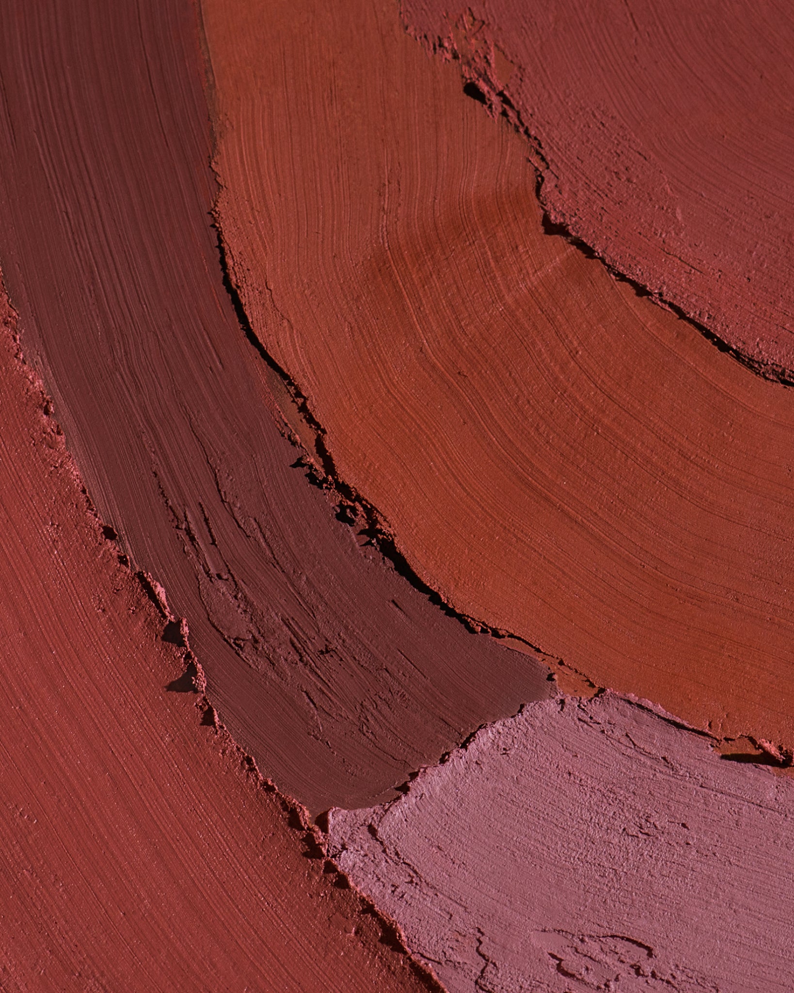 MÁDARA Organic Skincare vegan matte lipstick shades A6305 product photo on plain background.